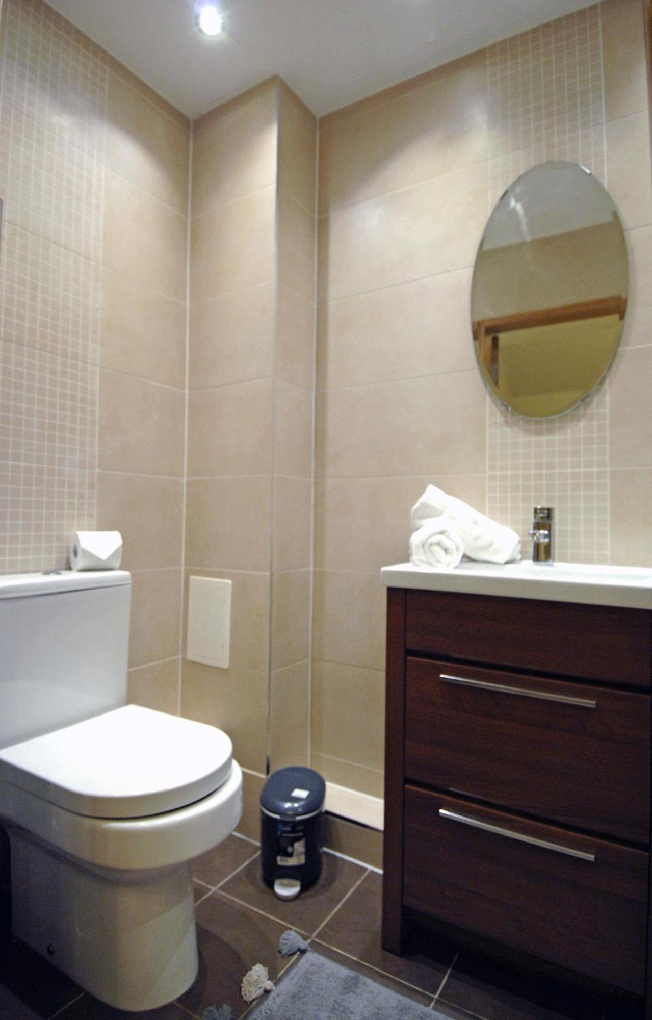 Spacious 3 Bed Townhouse With Parking Appartement
